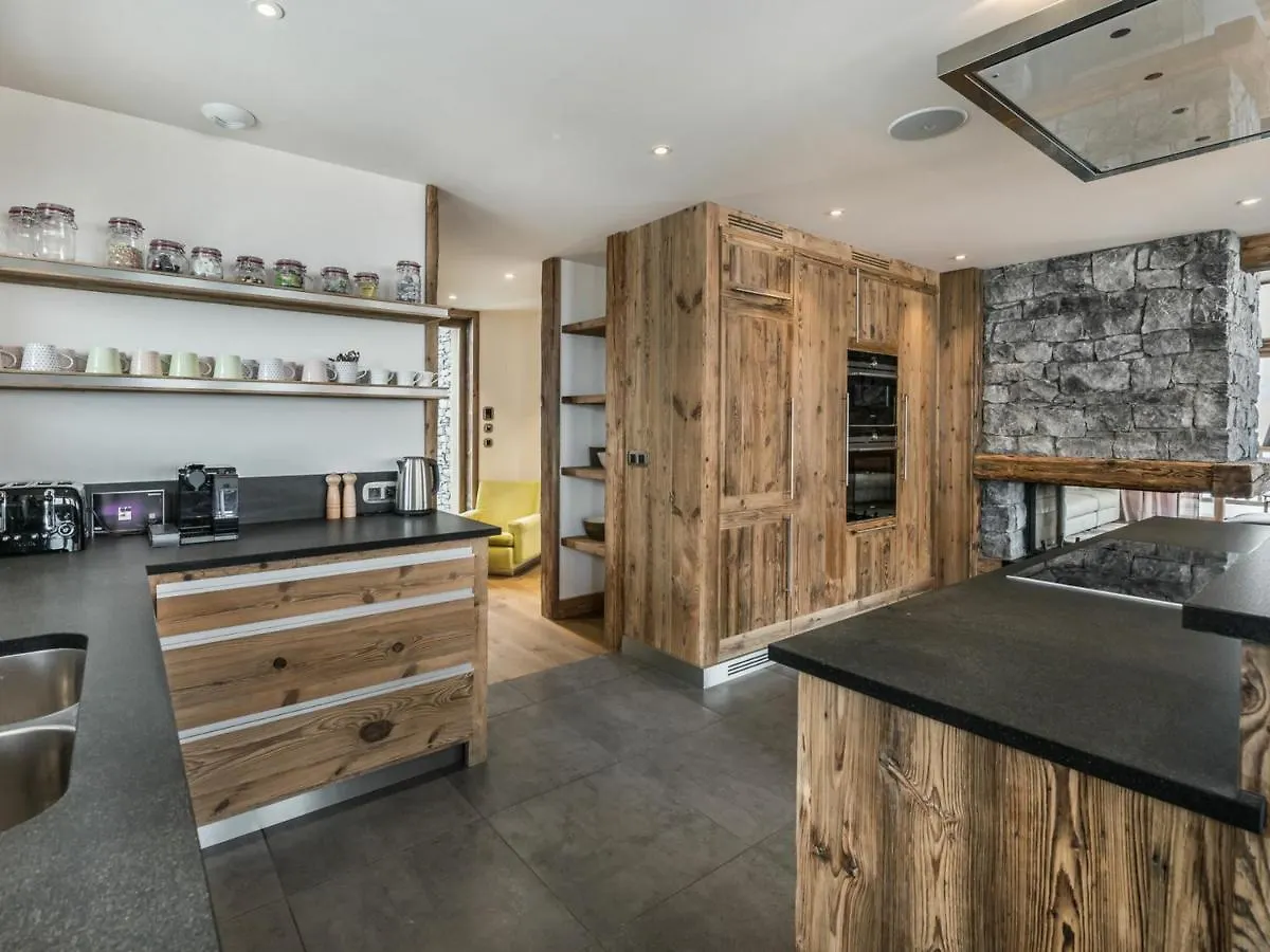 Chalet Luxe Avec Sauna, Cheminee Et Services Inclus A Courchevel 1650 - Fr-1-563-89 0*,  France